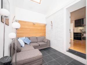 Waterside house wCentral London links and parking - Pass the Keys