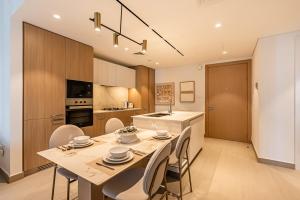 Luxurious 1BDR apartment in MBR City