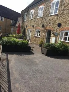 The Old Brewery, 5 Seymour Buildings - Compton