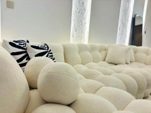 Luxury 1BR Apt Best view Infinity Pool Burj Khalifa with Balcony