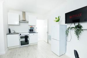 2BR Apt Business Family FREE Parking