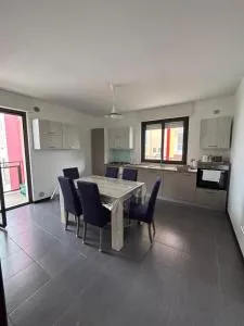 DudyHouse - 卡普尔索