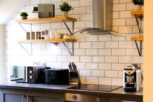 Two-Bedroom Apartment (4 Adults + 2 Children) room in The Glen Mhor Apartments