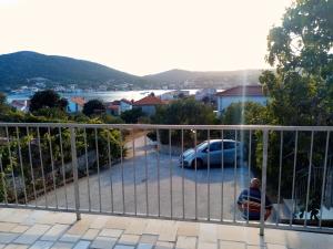 One-Bedroom Apartment with Terrace and Sea View room in Apartments Franjić
