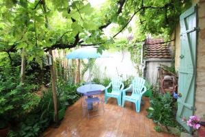 le gîte de Claire maison avec terrasse, calme et confort, lit king size linge fourni