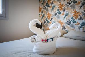 Appartements GuestHouse La Costiere - logements independants - espace piscine jacuzzi : photos des chambres