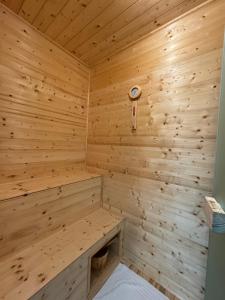 JMR Splendor - Private Sauna & Bathtub Suites