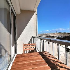 Joli studio front de mer Balcon WIFI vue cour