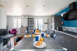 Appartements GuestHouse La Costiere - logements independants - espace piscine jacuzzi : photos des chambres