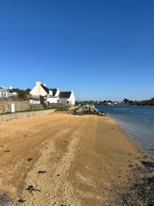Maisons de vacances Ria d-ETEL maison en bois ensoleillee a 150m de la plage : photos des chambres
