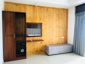 Negombo Ocean Breeze 1BR service appointment Long term rentals