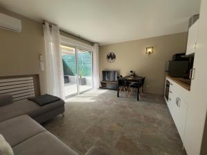 COSY CASTILLE - Proche de la CROISETTE