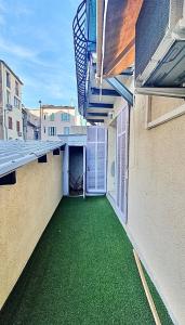 Cannes 1-Bedroom Apartment - 15M