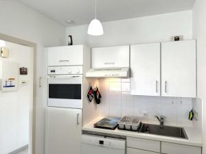 Charmant 2 pièces, 4 couchages, balcon, parking, à 2 pas de la Grande Plage de Saint-Gilles-Croix-de-Vie - FR-1-224-813