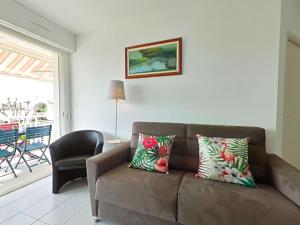 Appartements Charmant 2 pieces, 4 couchages, balcon, parking, a 2 pas de la Grande Plage de Saint-Gilles-Croix-de-Vie - FR-1-224-813 : photos des chambres