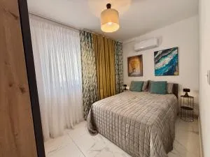 Steps to Sea - Affordable Luxury Living - Port Bur-Marrad