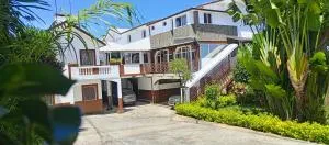 Sakalava House - Maison d' hôtes - Ambohibato