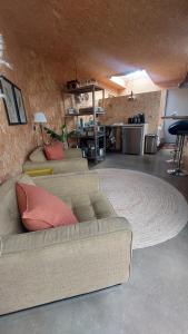 Hut-Spot, comfortabel houten tuinhuis