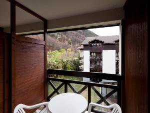 Appartements Charmant studio pour 4 pers. avec balcon, parking et wifi, a deux pas des Thermes et du centre village - FR-1-512-212 : photos des chambres