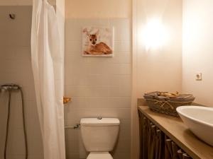 Appartements Charmant studio pour 4 pers. avec balcon, parking et wifi, a deux pas des Thermes et du centre village - FR-1-512-212 : photos des chambres