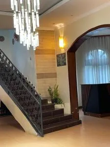 Rena Hotel - 卡巴莱