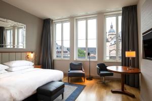 King Guest Room room in Hilton Cologne