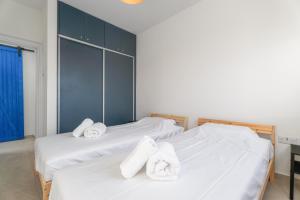 Modern seaview apartment in the heart of Agia Napa