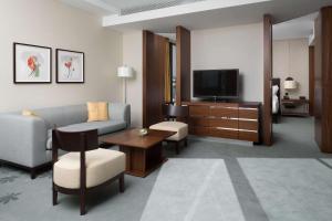 One-Bedroom King Suite - Lounge Access room in Hilton Kyiv