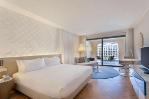 Deluxe King Room with Marina View room in Hilton Malta