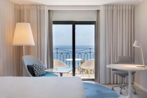 Family Room with Sea View room in Hilton Malta