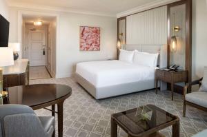 Deluxe King Room room in Waldorf Astoria Orlando