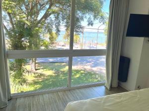 Espectacular departamento sobre la laguna para parejas