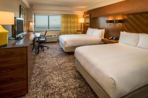 Non-Smoking Double Bay View Room room in DoubleTree by Hilton San Francisco Airport