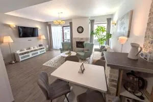 Travel Concept - Silver Mountain - 莱斯诺夫