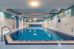 Apartament W Dolinie Słońca z ogródkiem & SPA