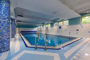 Apartament W Dolinie Słońca z ogródkiem & SPA