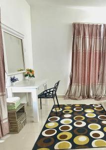 Private One Bedroom Viana Court Service Apartment 6 with private parking