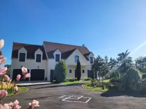 Villa NICAISE - La Chapelle-Gauthier