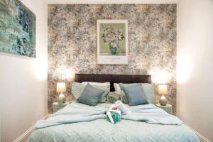 Earls Court & Chelsea 4BRDuplex Ap Walk to Tube