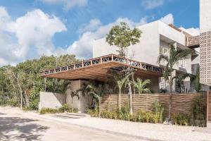 Peaceful Immersion in the Jungle near the Beach