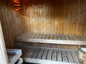 Town House with Jacuzzi & Sauna