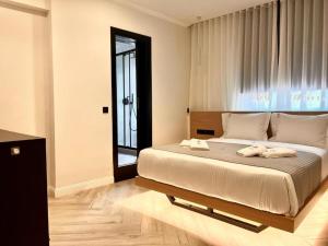 Triple A - Psiri Urban Lifestyle Studios at Theatrou Square IV Free Parking!