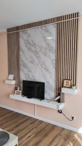 Lelas home (Lelin dom)