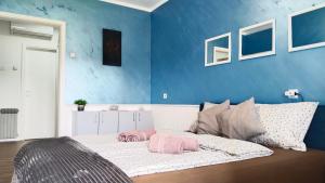 Lelas home (Lelin dom)