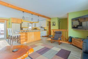 Dream Retreat with Hot Tub by StayIn