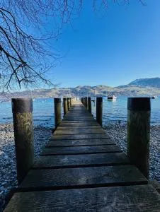 Stilvoll, am Thuner See, nähe Interlaken, Familienfreundlich mit Garten, WIFI - Reutigen