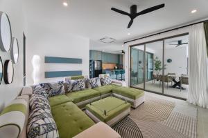 New Luxury 3 Bedroom Villa in Lamai area , Olive Villa