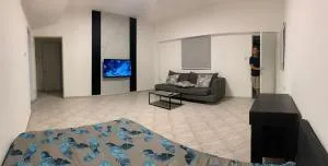 Lea’s studio s - Beʼer Ora