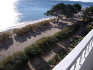 Studio climatisé en bord de mer avec parking à Hyères - FR-1-335-204