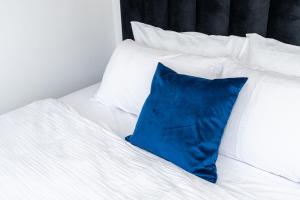 4BDR house,8 guests, Contractor Stays , Holiday home, Free Parking, Reliable WiFi, Worksite and Amenities Nearby!